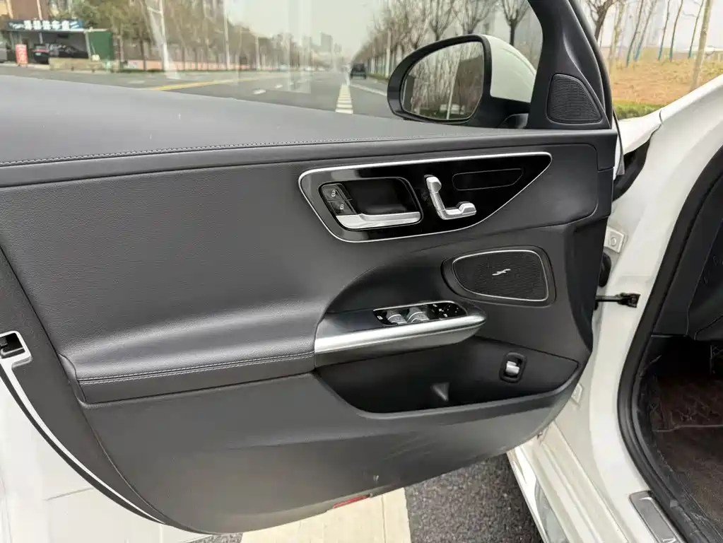 Mercedes-Benz Mercedes-Benz C-Class 2024 Facelift C 260 L Sport Edition 2024 - thumbnail 16