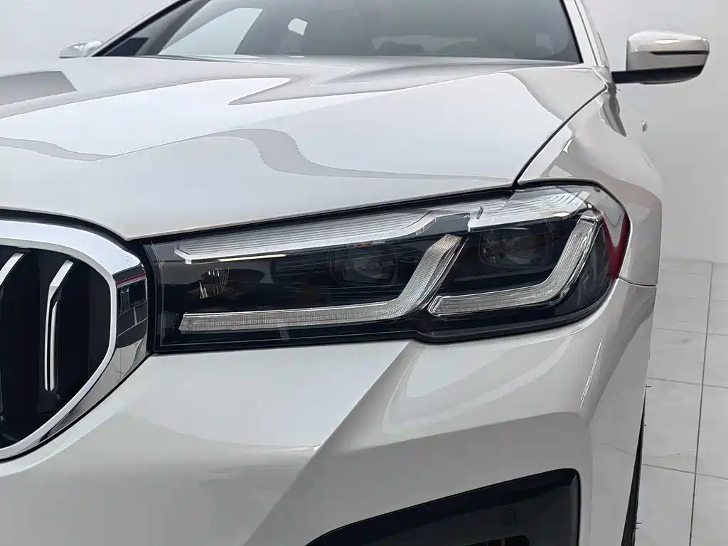 BMW BMW 5 Series 2022 Model Year Facelift 525Li M Sport Package 2023 - thumbnail 4