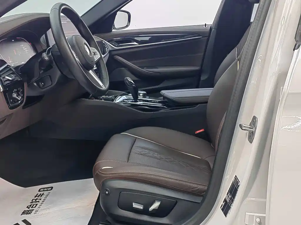 BMW BMW 5 Series 2022 Model Year Facelift 525Li M Sport Package 2023 - thumbnail 12