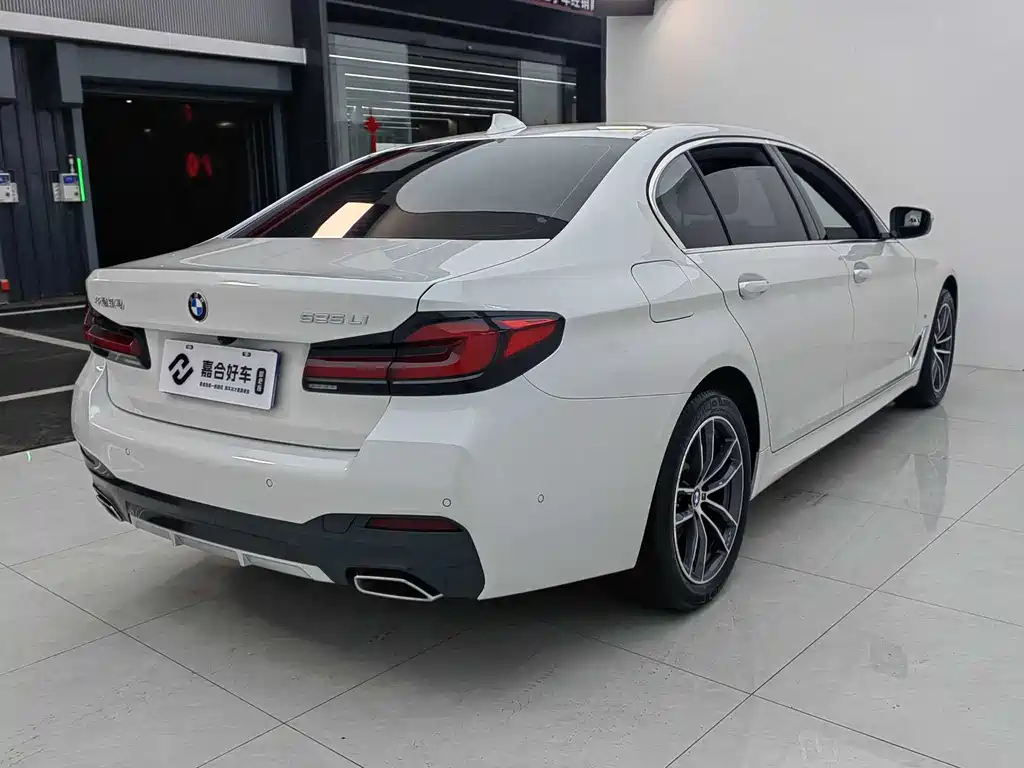 BMW BMW 5 Series 2022 Model Year Facelift 525Li M Sport Package 2023 - thumbnail 19