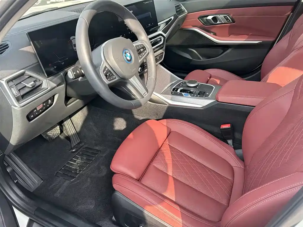 BMW BMW i3 2024 eDrive 40 L Night Shadow Package 2025 - thumbnail 9