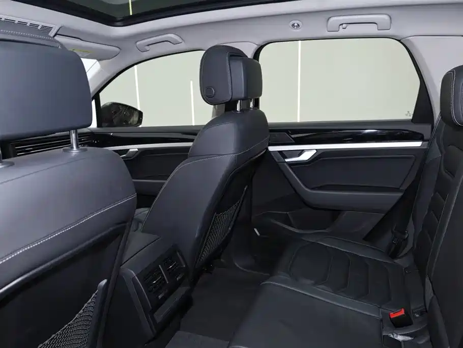 Volkswagen Volkswagen Touareg 2021 2.0TSI R-Line Special Edition 2021 - thumbnail 21