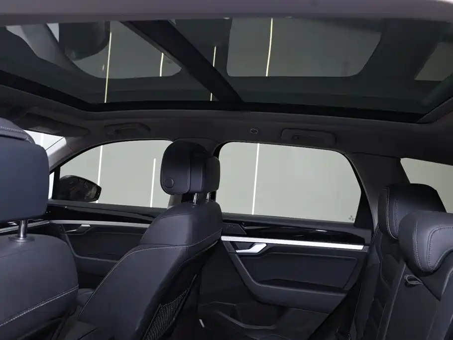 Volkswagen Volkswagen Touareg 2021 2.0TSI R-Line Special Edition 2021 - thumbnail 24