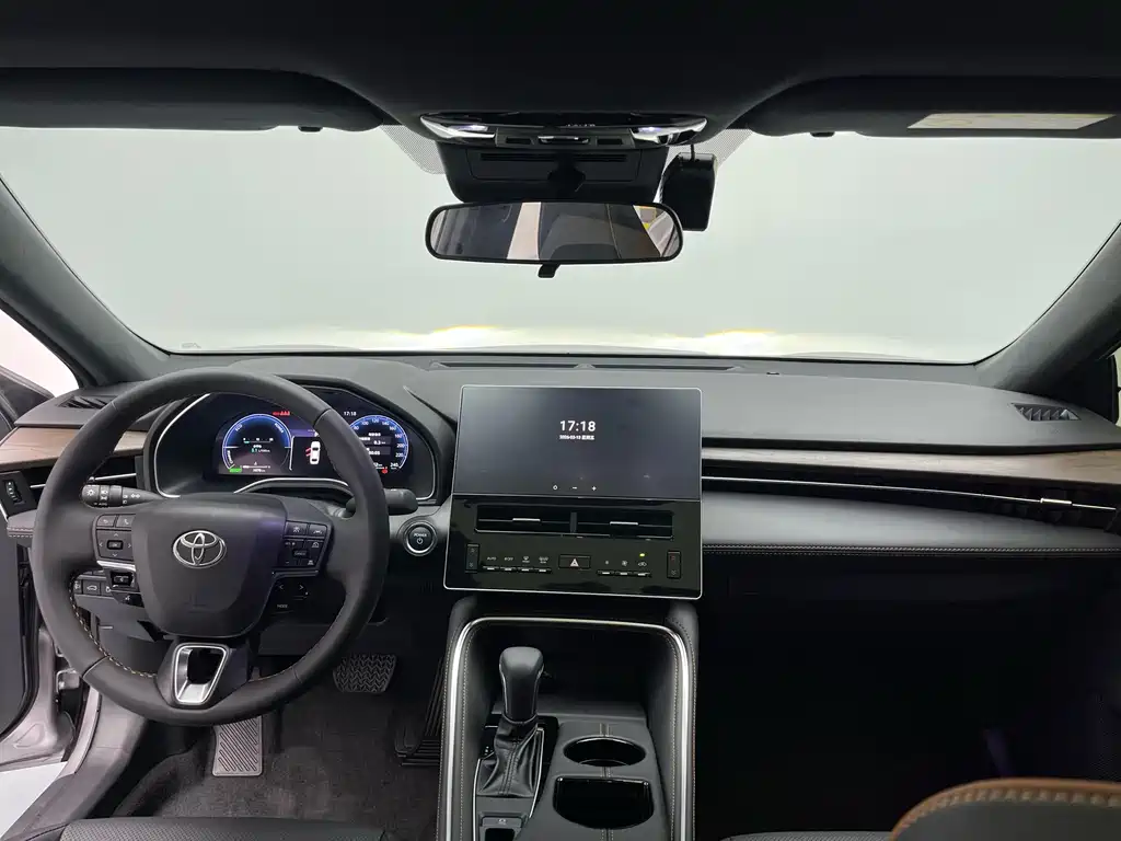 Toyota Toyota Avalon 2024 Hybrid 2.0L Luxury Edition 2026 - thumbnail 5