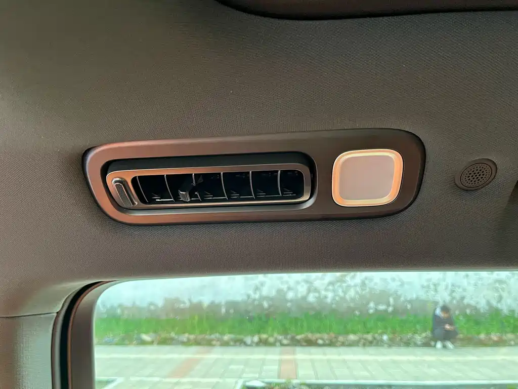 Li Auto Li L8 2023 Pro 2023 - thumbnail 19