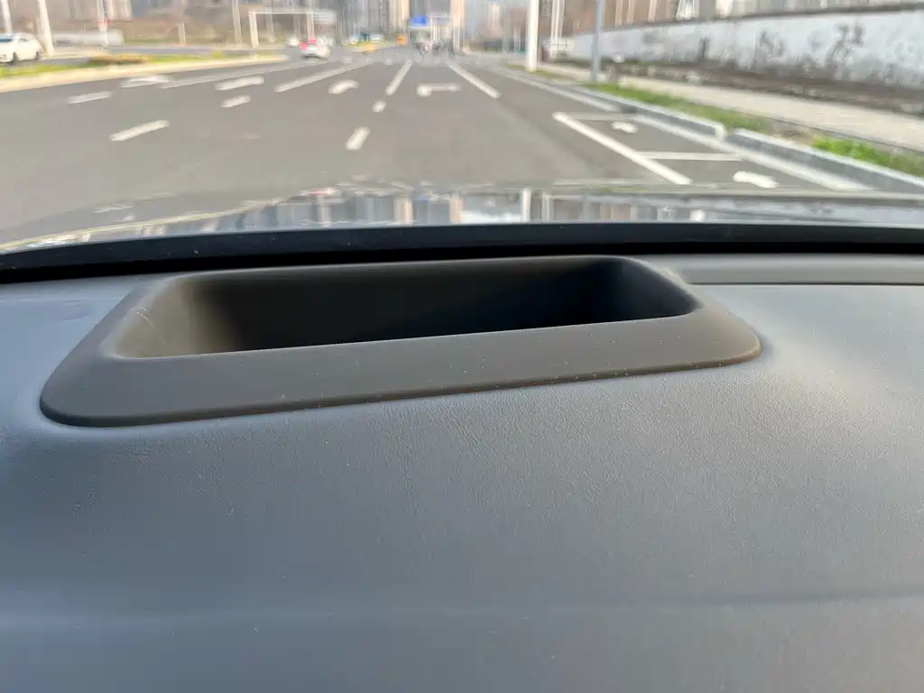 Li Auto Li L8 2023 Pro 2023 - thumbnail 24
