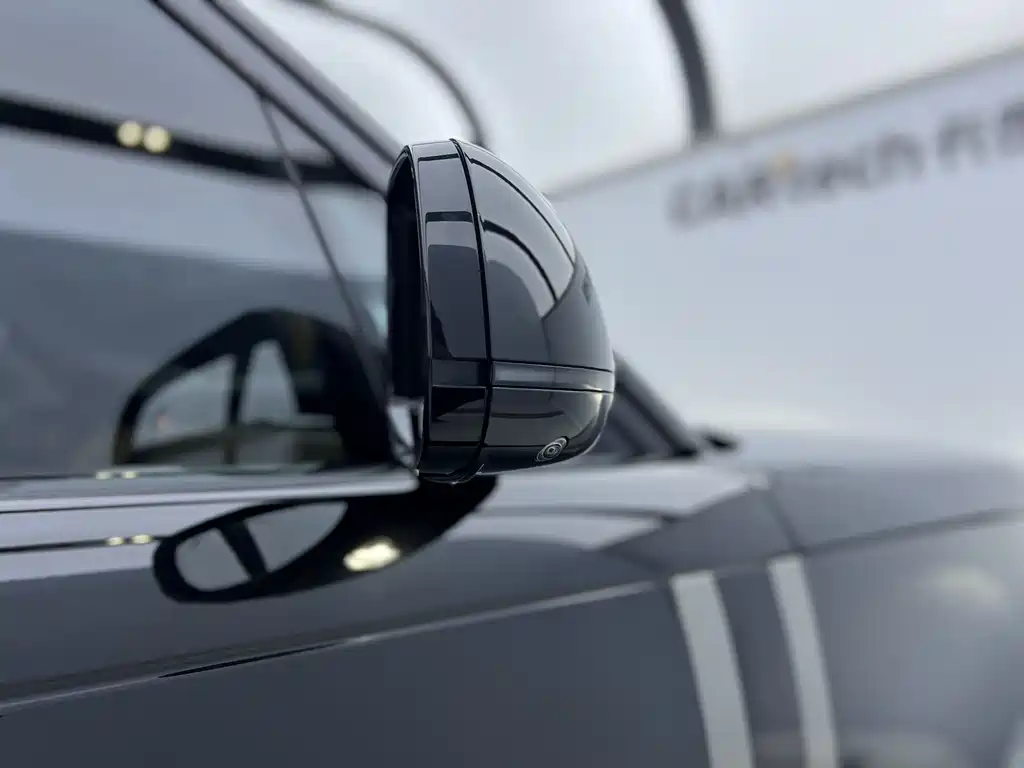 Land Rover Range Rover 2023 3.0 L6 360PS Vogue Edition 2023 - thumbnail 30
