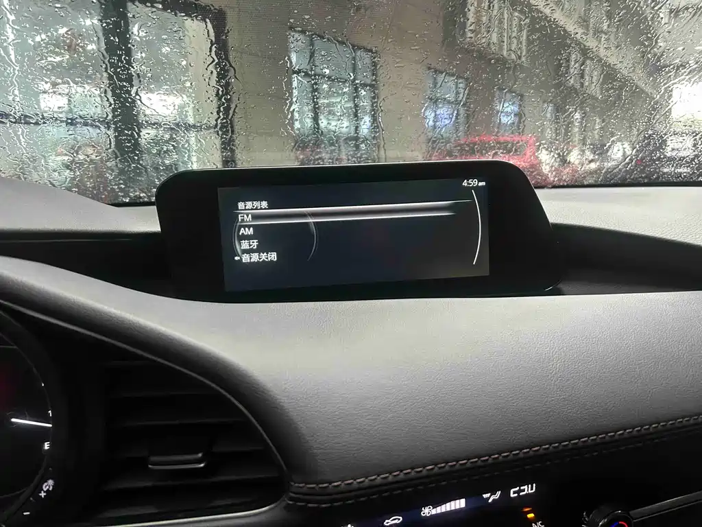 Mazda Mazda 3 Axela 2023 2.0L Automatic Premium Edition 2024 - thumbnail 9
