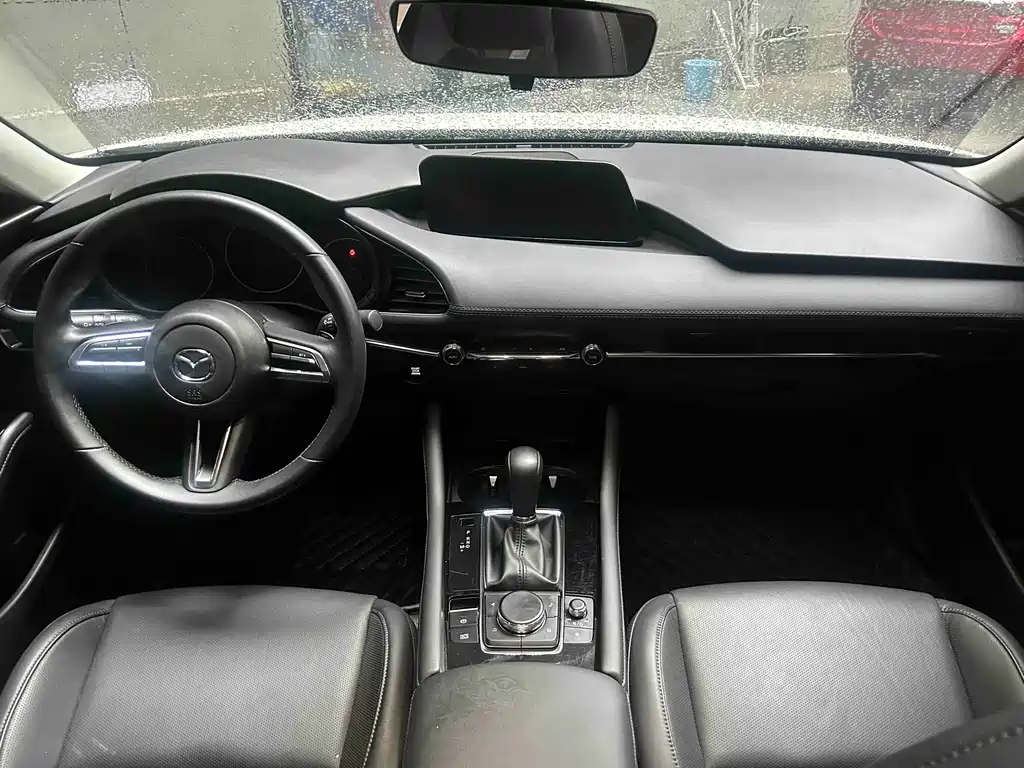 Mazda Mazda 3 Axela 2023 2.0L Automatic Premium Edition 2024 - thumbnail 11