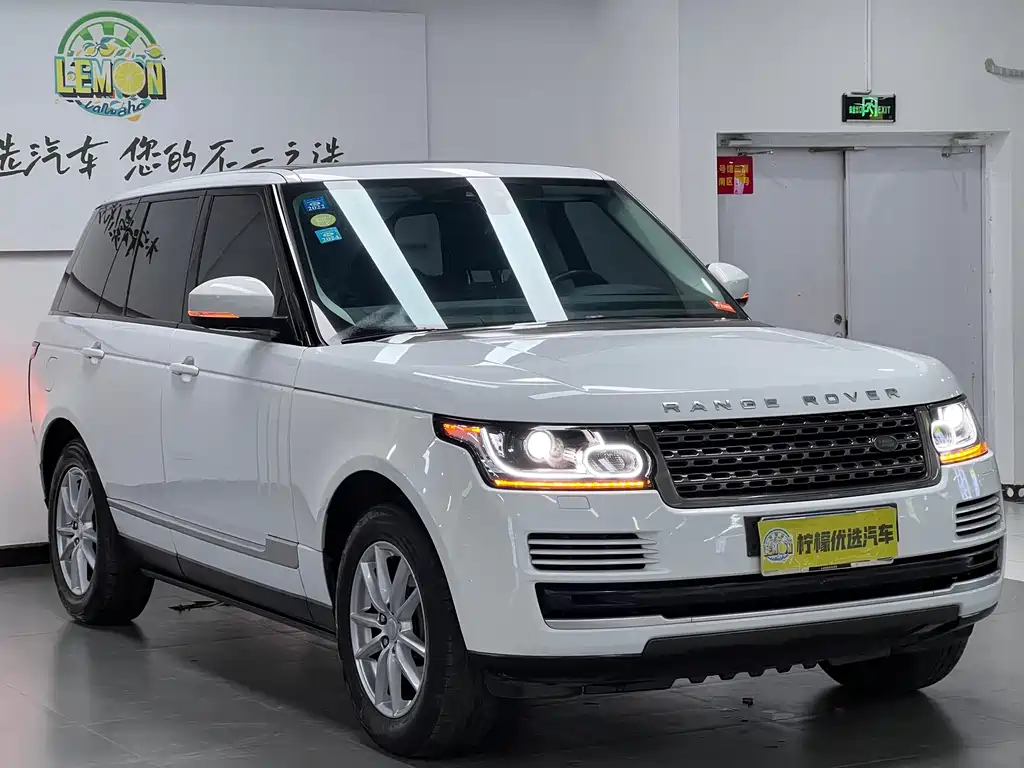 Land Rover Range Rover 2015 3.0 TDV6 Vogue 2018 - thumbnail 3