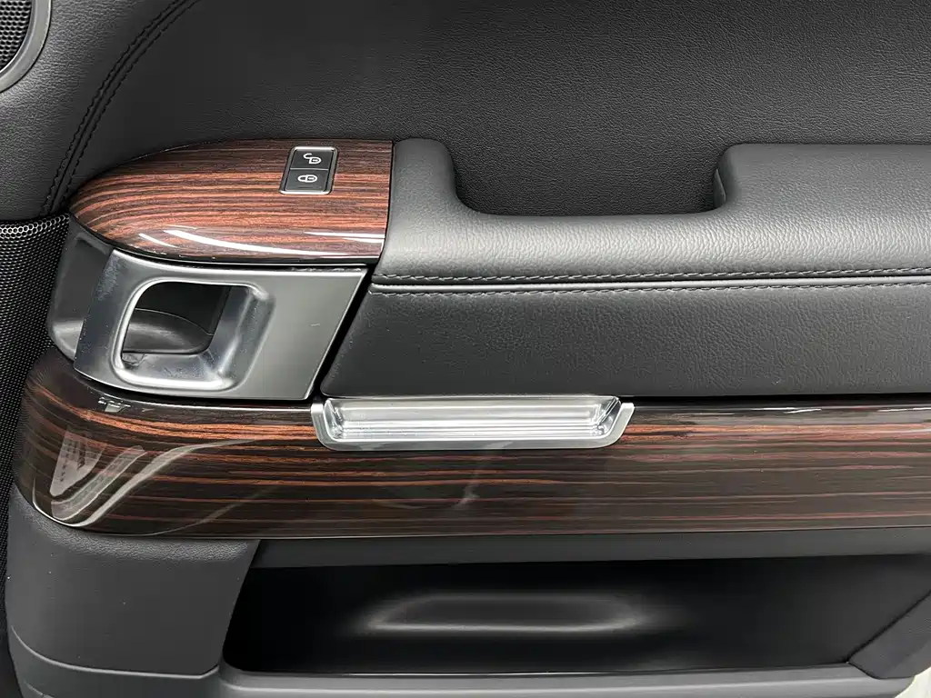Land Rover Range Rover 2015 3.0 TDV6 Vogue 2018 - thumbnail 21