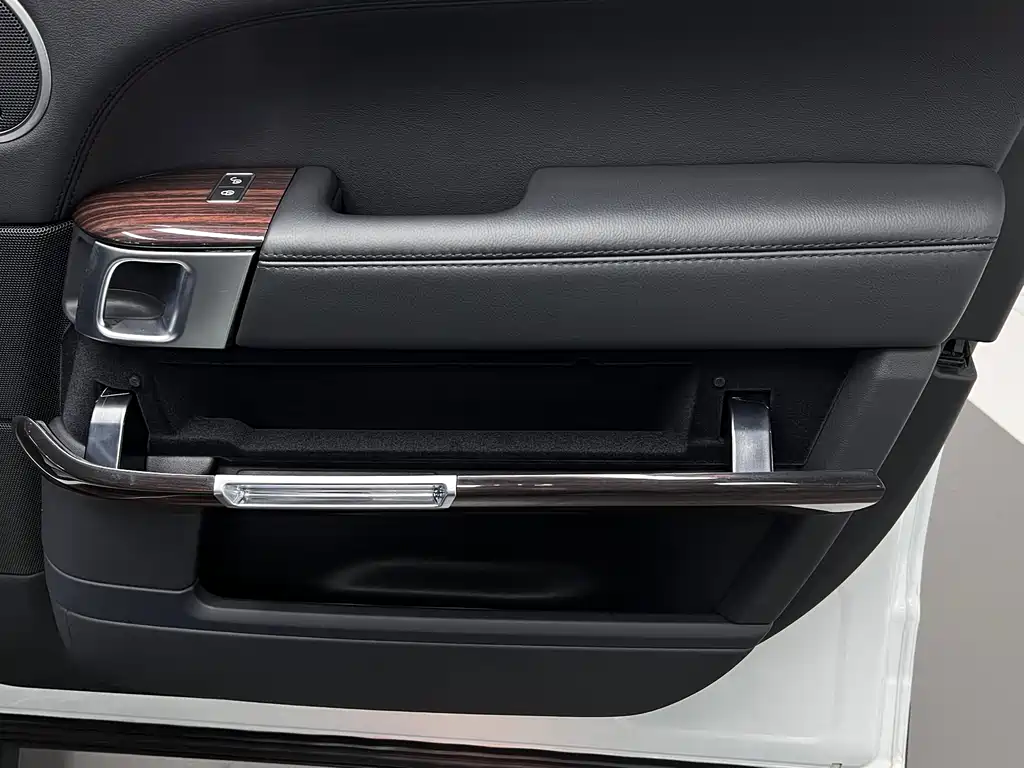 Land Rover Range Rover 2015 3.0 TDV6 Vogue 2018 - thumbnail 22