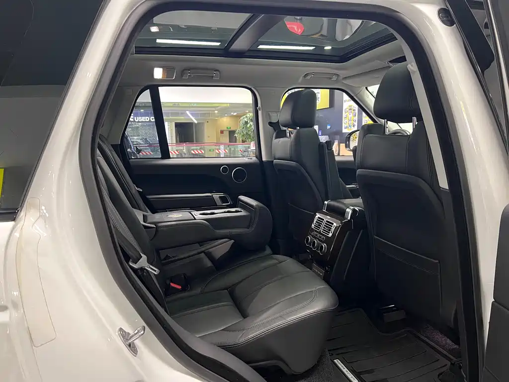 Land Rover Range Rover 2015 3.0 TDV6 Vogue 2018 - thumbnail 26