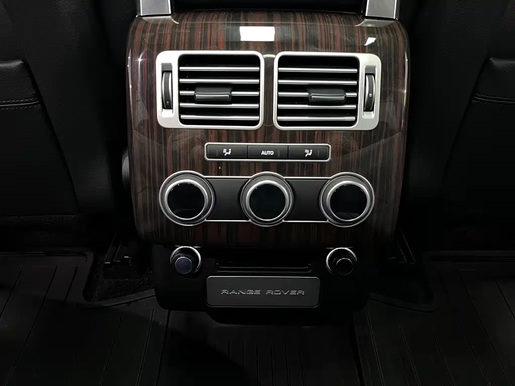 Land Rover Range Rover 2015 3.0 TDV6 Vogue 2018 - thumbnail 30