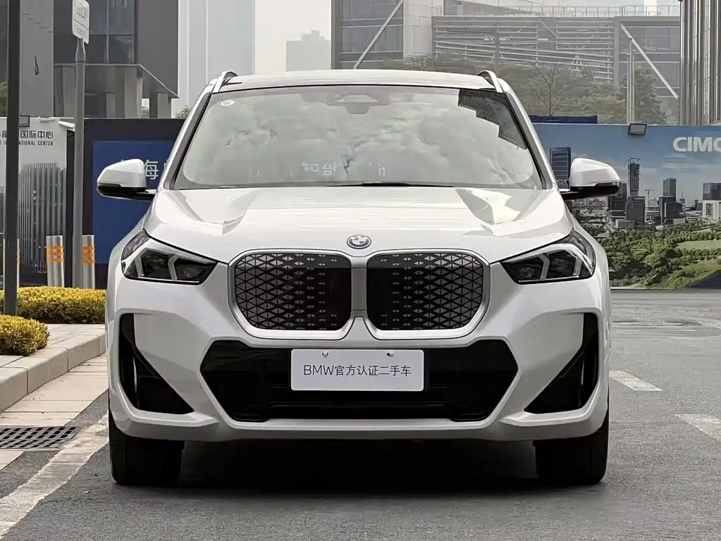 BMW BMW iX1 2023 eDrive25L M Sport Package 2025 - thumbnail 2
