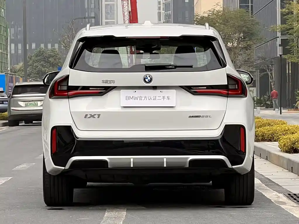 BMW BMW iX1 2023 eDrive25L M Sport Package 2025 - thumbnail 4