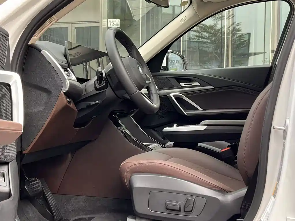 BMW BMW iX1 2023 eDrive25L M Sport Package 2025 - thumbnail 12