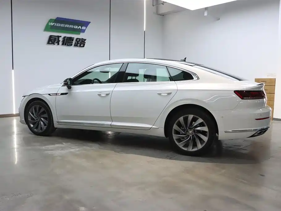 Volkswagen FAW-Volkswagen CC 2023 380TSI Dazzling Edition 2023 - thumbnail 7