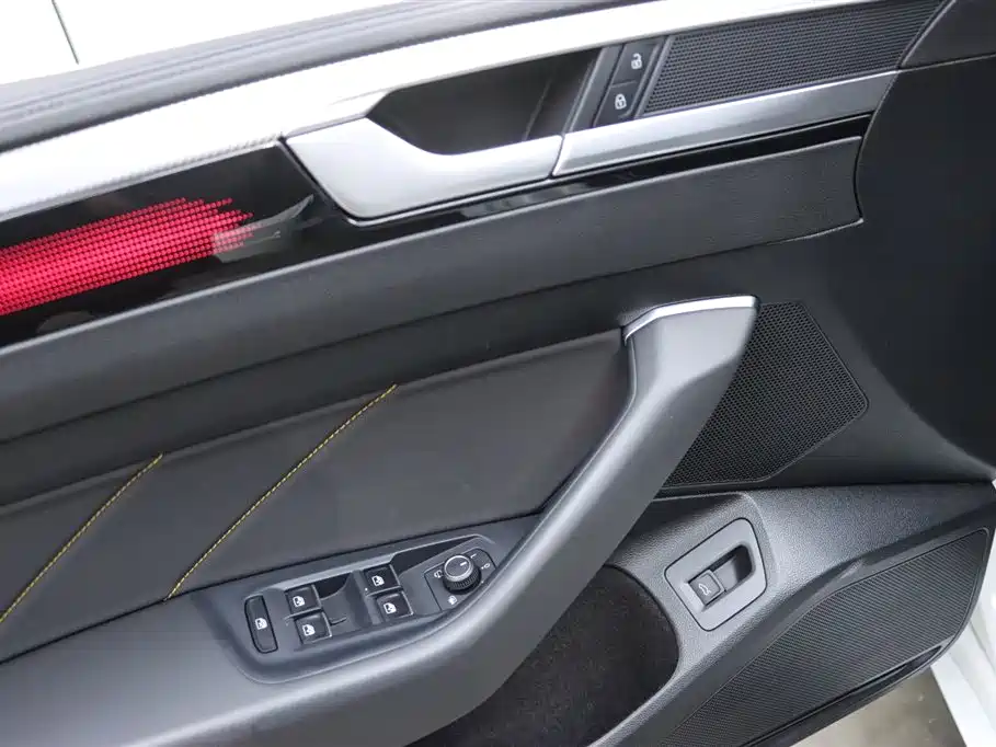 Volkswagen FAW-Volkswagen CC 2023 380TSI Dazzling Edition 2023 - thumbnail 12