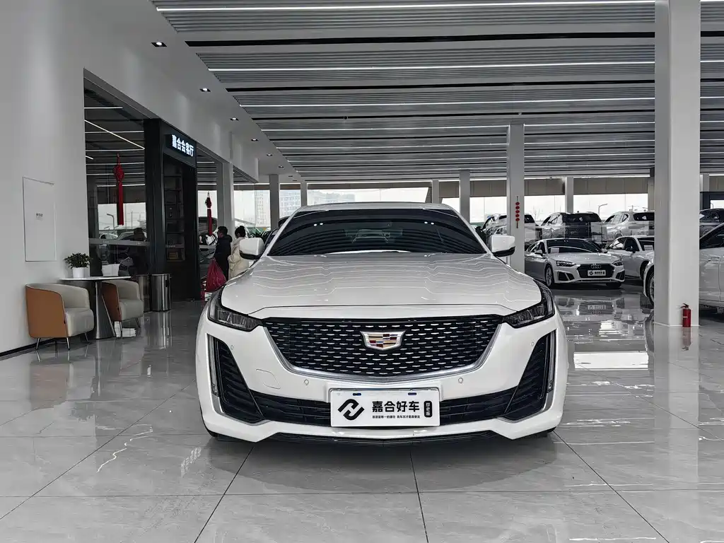 Cadillac Cadillac CT5 2023 28T Luxury (Standard) 2024 - thumbnail 2