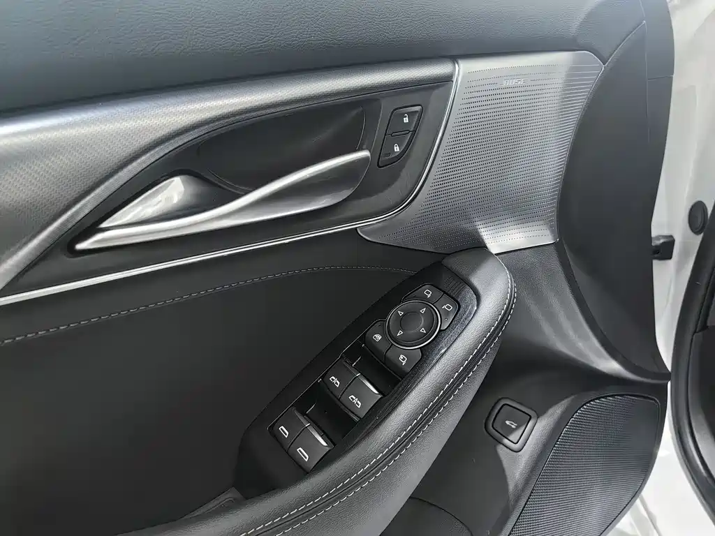 Cadillac Cadillac CT5 2023 28T Luxury (Standard) 2024 - thumbnail 7