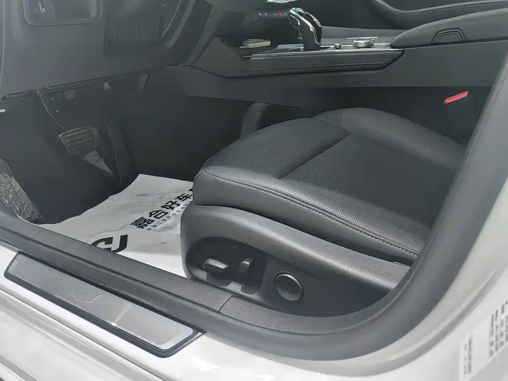 Cadillac Cadillac CT5 2023 28T Luxury (Standard) 2024 - thumbnail 8