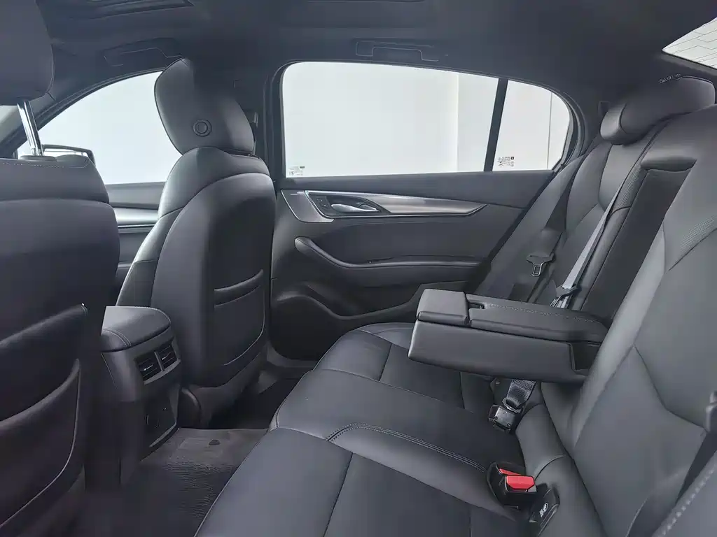 Cadillac Cadillac CT5 2023 28T Luxury (Standard) 2024 - thumbnail 17