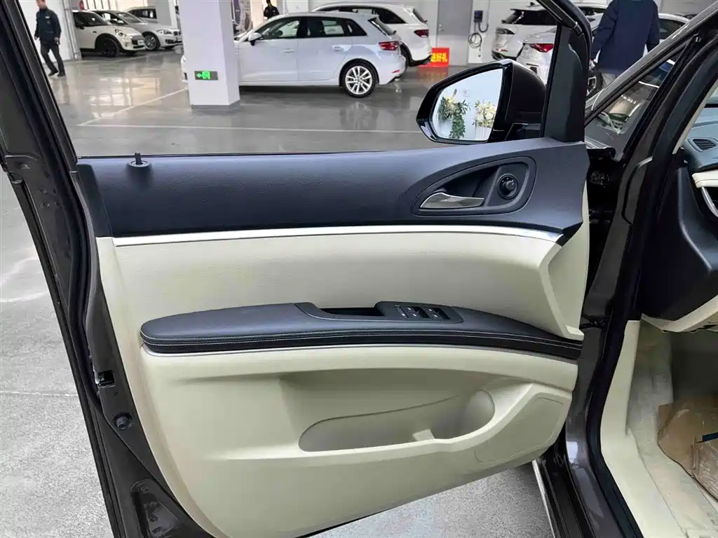 Buick Buick GL8 2023 Land Business Class Luxury Edition 2025 - thumbnail 7
