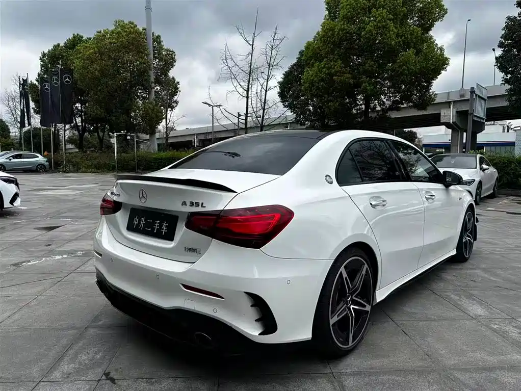 Mercedes-Benz Mercedes-Benz A-Class AMG 2024 Model Year Facelift AMG A 35 L 4MATIC 2025 - thumbnail 8
