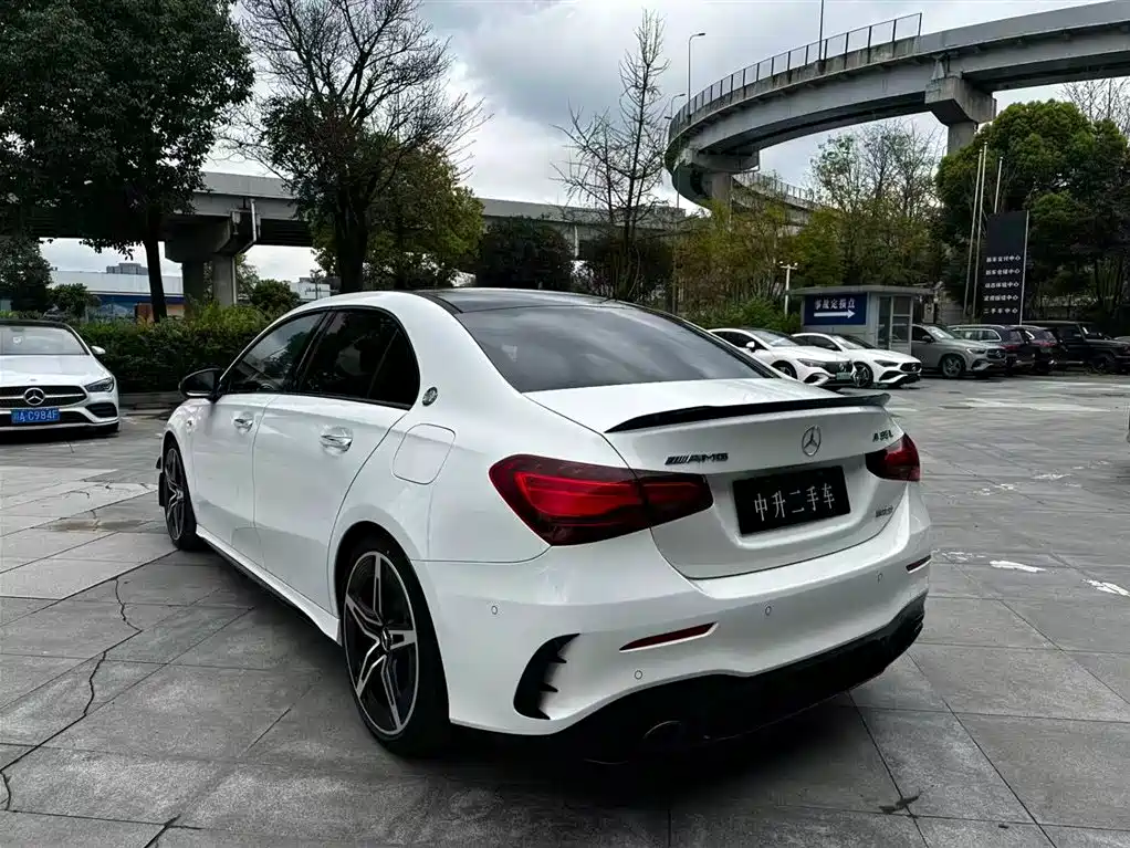 Mercedes-Benz Mercedes-Benz A-Class AMG 2024 Model Year Facelift AMG A 35 L 4MATIC 2025 - thumbnail 9