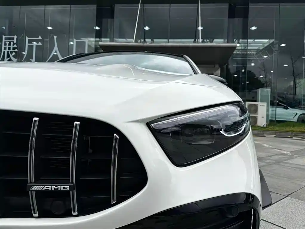 Mercedes-Benz Mercedes-Benz A-Class AMG 2024 Model Year Facelift AMG A 35 L 4MATIC 2025 - thumbnail 10