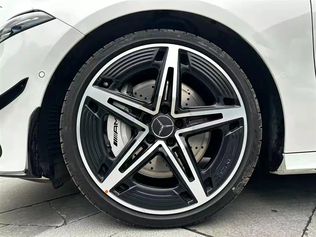 Mercedes-Benz Mercedes-Benz A-Class AMG 2024 Model Year Facelift AMG A 35 L 4MATIC 2025 - thumbnail 12
