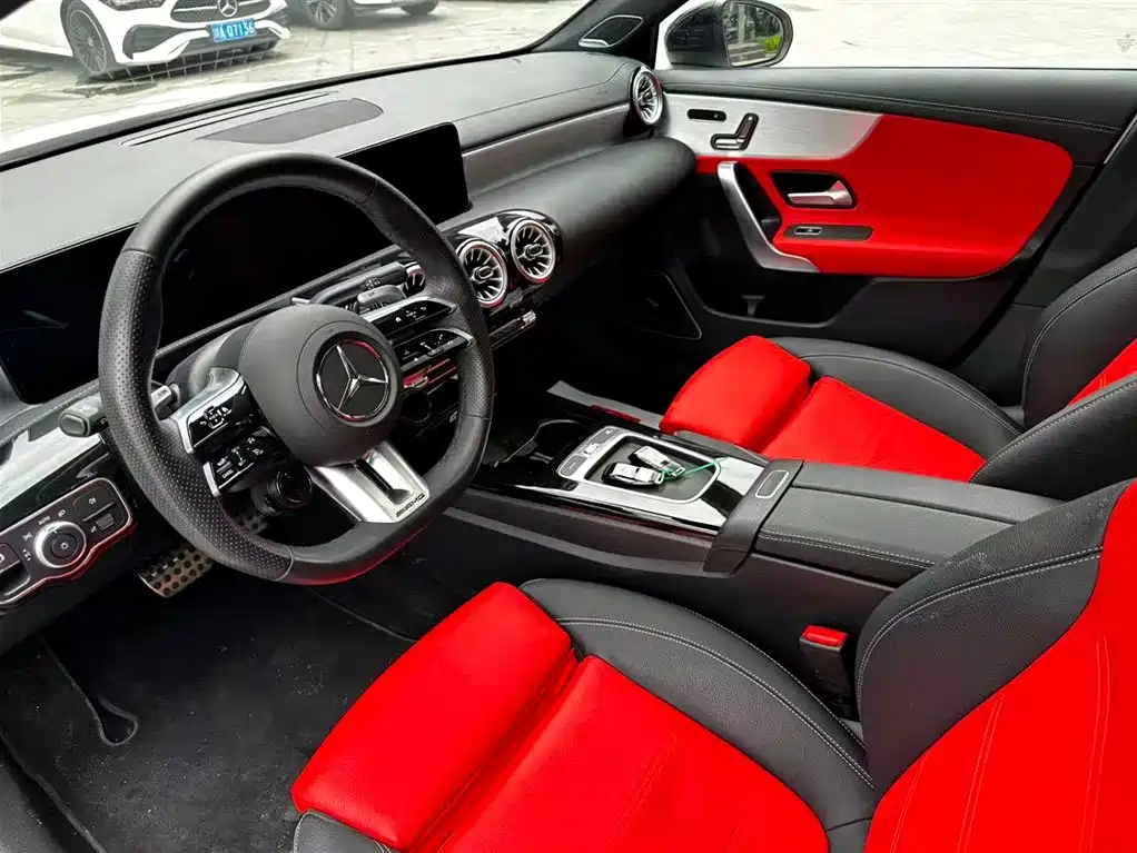 Mercedes-Benz Mercedes-Benz A-Class AMG 2024 Model Year Facelift AMG A 35 L 4MATIC 2025 - thumbnail 14