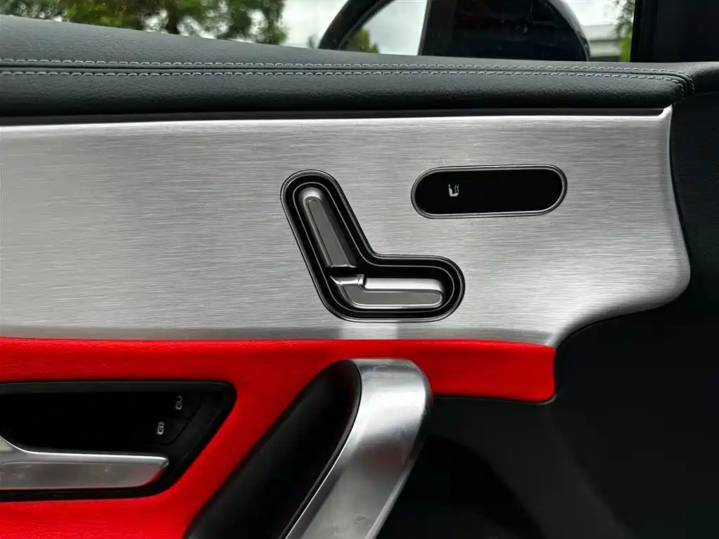 Mercedes-Benz Mercedes-Benz A-Class AMG 2024 Model Year Facelift AMG A 35 L 4MATIC 2025 - thumbnail 18