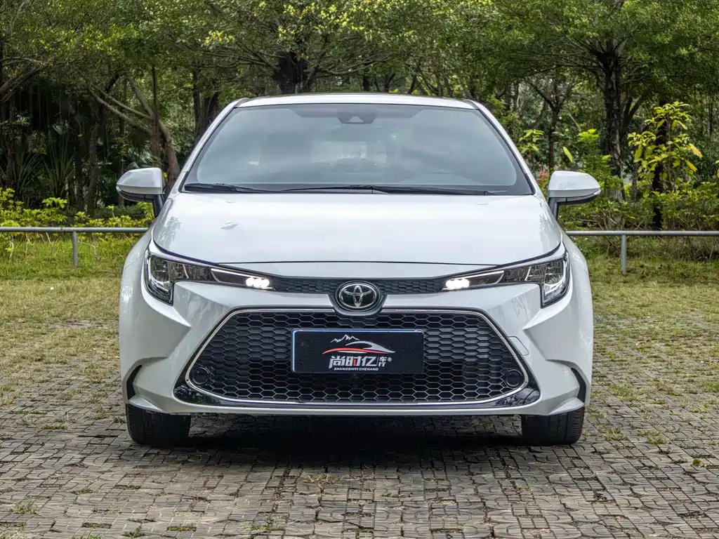 Toyota Toyota Corolla 2021 185T CVT Luxury Edition 2021 - thumbnail 2