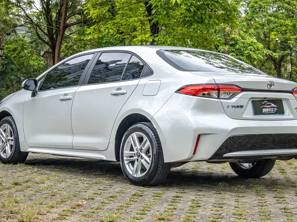 Toyota Toyota Corolla 2021 185T CVT Luxury Edition 2021 - thumbnail 5