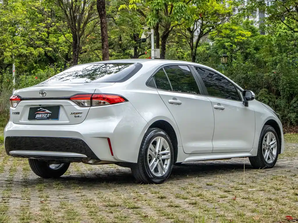 Toyota Toyota Corolla 2021 185T CVT Luxury Edition 2021 - thumbnail 7