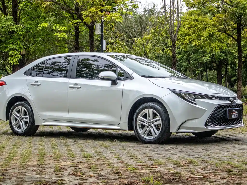 Toyota Toyota Corolla 2021 185T CVT Luxury Edition 2021 - thumbnail 9