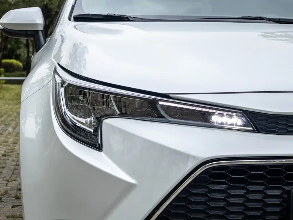 Toyota Toyota Corolla 2021 185T CVT Luxury Edition 2021 - thumbnail 10