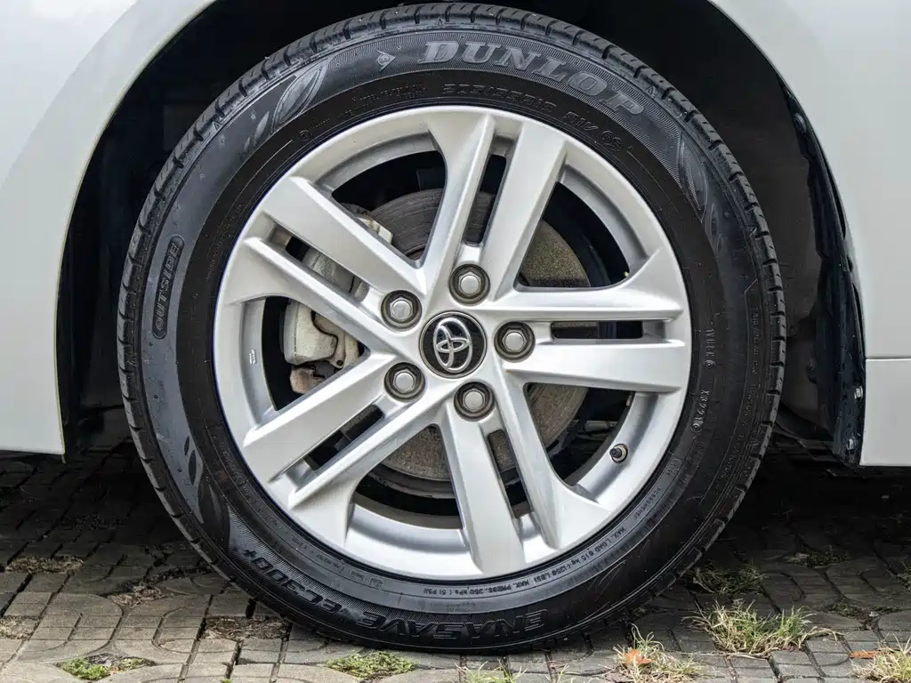 Toyota Toyota Corolla 2021 185T CVT Luxury Edition 2021 - thumbnail 11