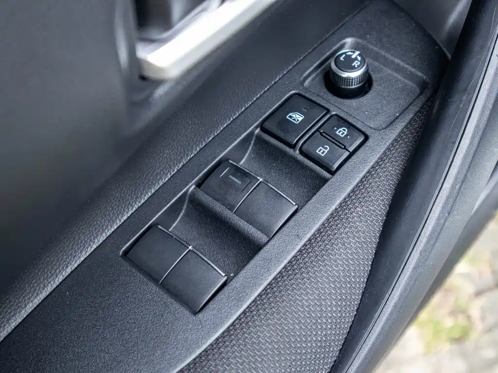 Toyota Toyota Corolla 2021 185T CVT Luxury Edition 2021 - thumbnail 13