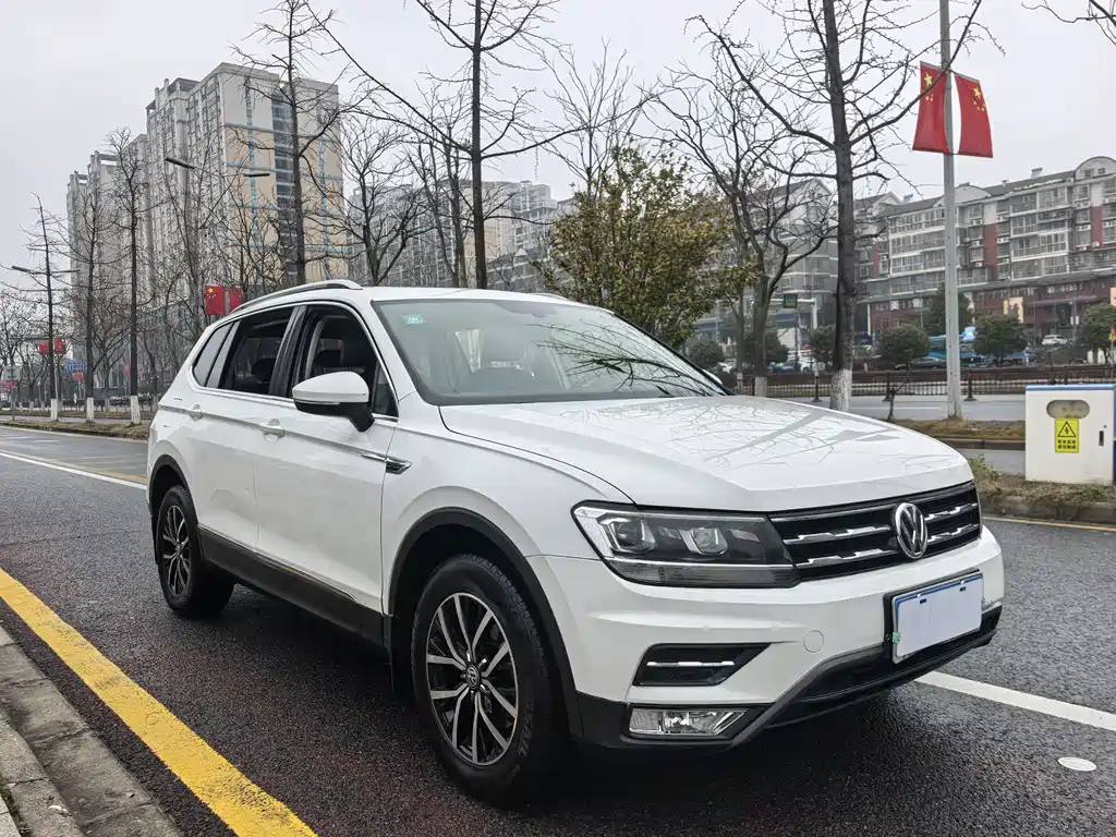 Volkswagen Volkswagen Tiguan L 2017 330TSI Automatic 2WD Luxury Edition 2017 - thumbnail 3