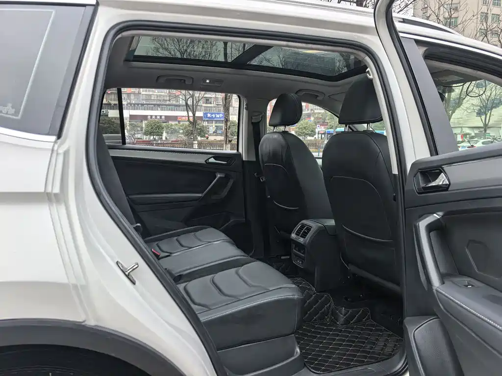 Volkswagen Volkswagen Tiguan L 2017 330TSI Automatic 2WD Luxury Edition 2017 - thumbnail 7