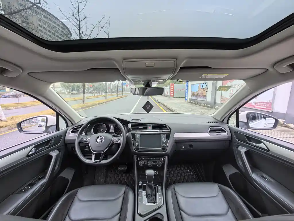 Volkswagen Volkswagen Tiguan L 2017 330TSI Automatic 2WD Luxury Edition 2017 - thumbnail 8