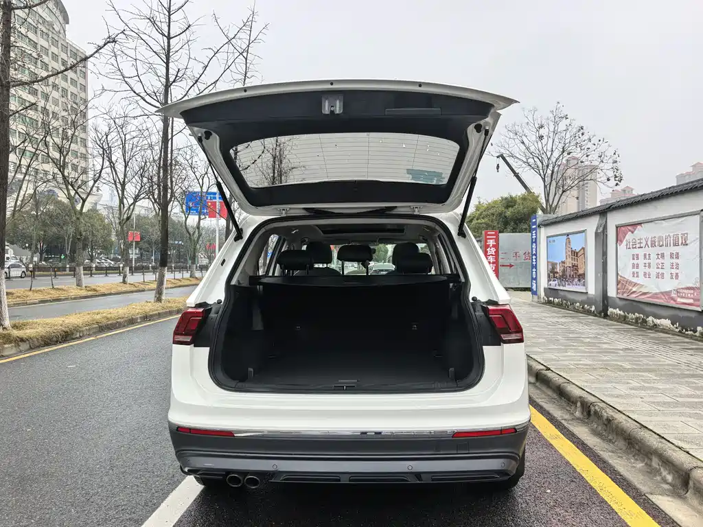 Volkswagen Volkswagen Tiguan L 2017 330TSI Automatic 2WD Luxury Edition 2017 - thumbnail 16