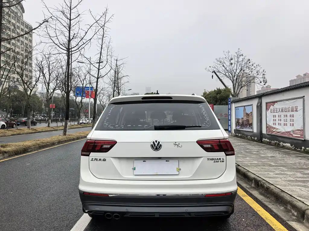 Volkswagen Volkswagen Tiguan L 2017 330TSI Automatic 2WD Luxury Edition 2017 - thumbnail 18
