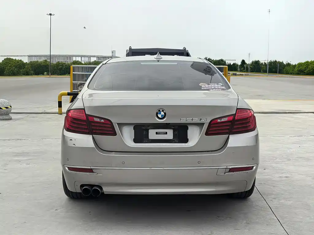 BMW BMW 5 Series 2014 525Li Luxury Design Package 2015 - thumbnail 4