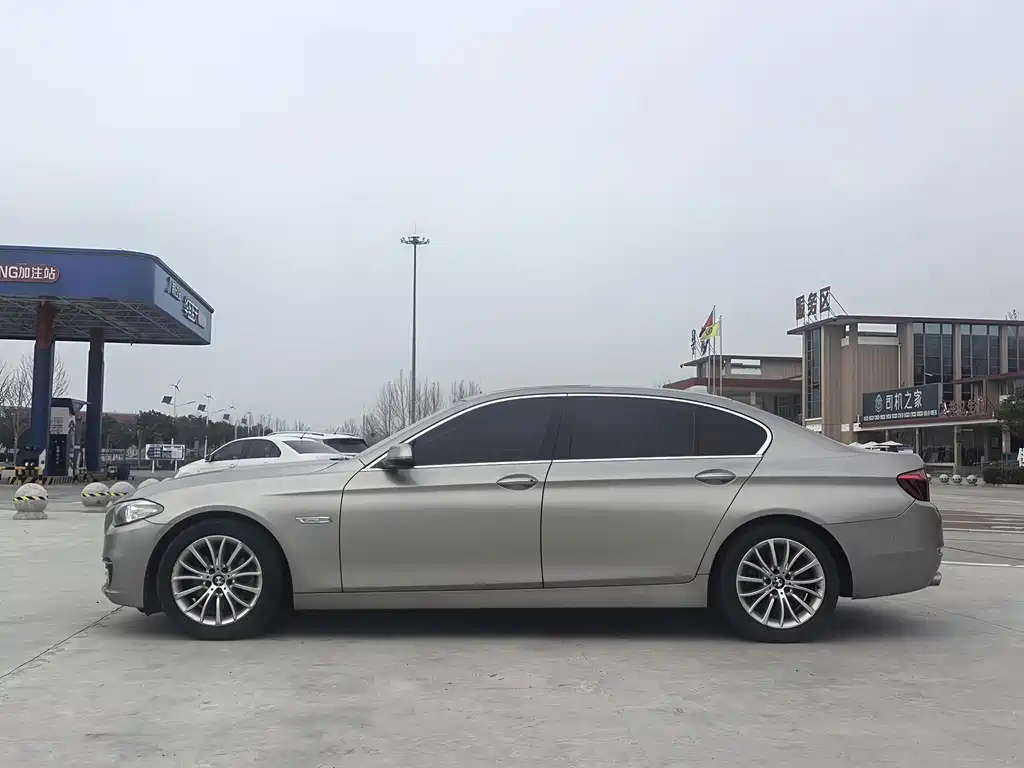 BMW BMW 5 Series 2014 525Li Luxury Design Package 2015 - thumbnail 7