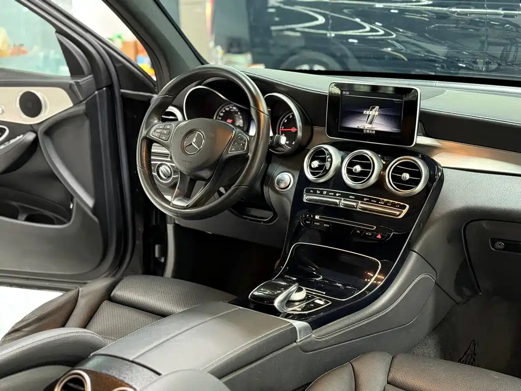 Mercedes-Benz Mercedes-Benz GLC 2019 GLC 200 L 4MATIC 2019 - thumbnail 13