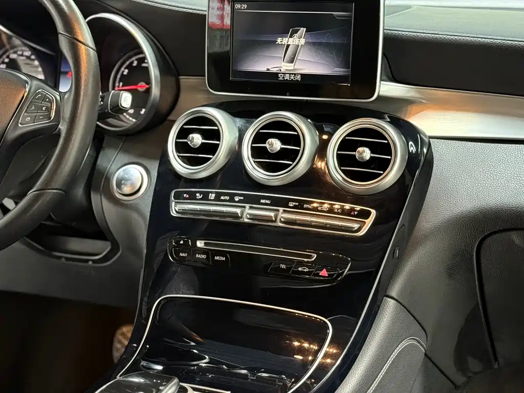 Mercedes-Benz Mercedes-Benz GLC 2019 GLC 200 L 4MATIC 2019 - thumbnail 14